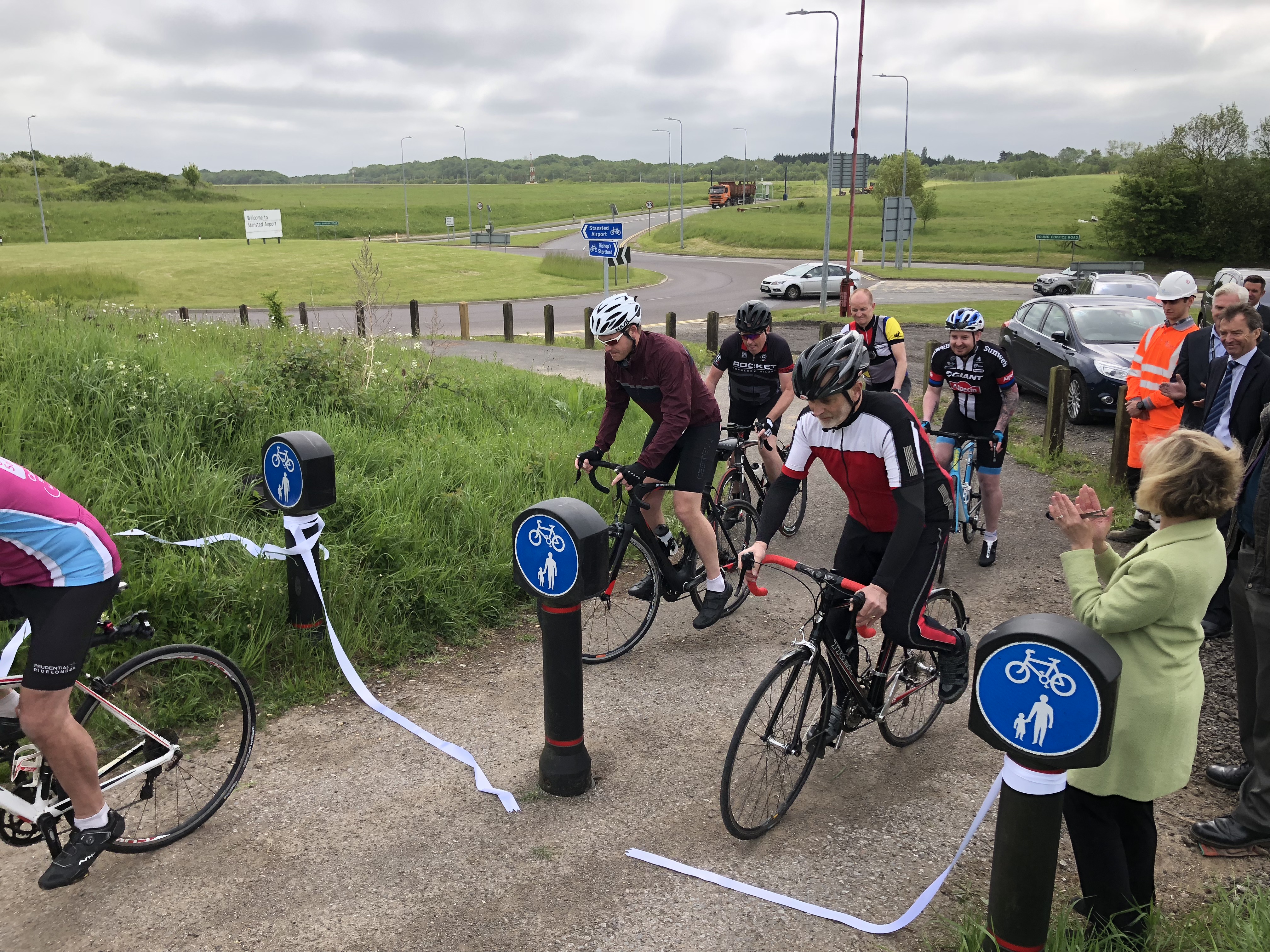 £800,000 Stansted cycle path upgrade opens
