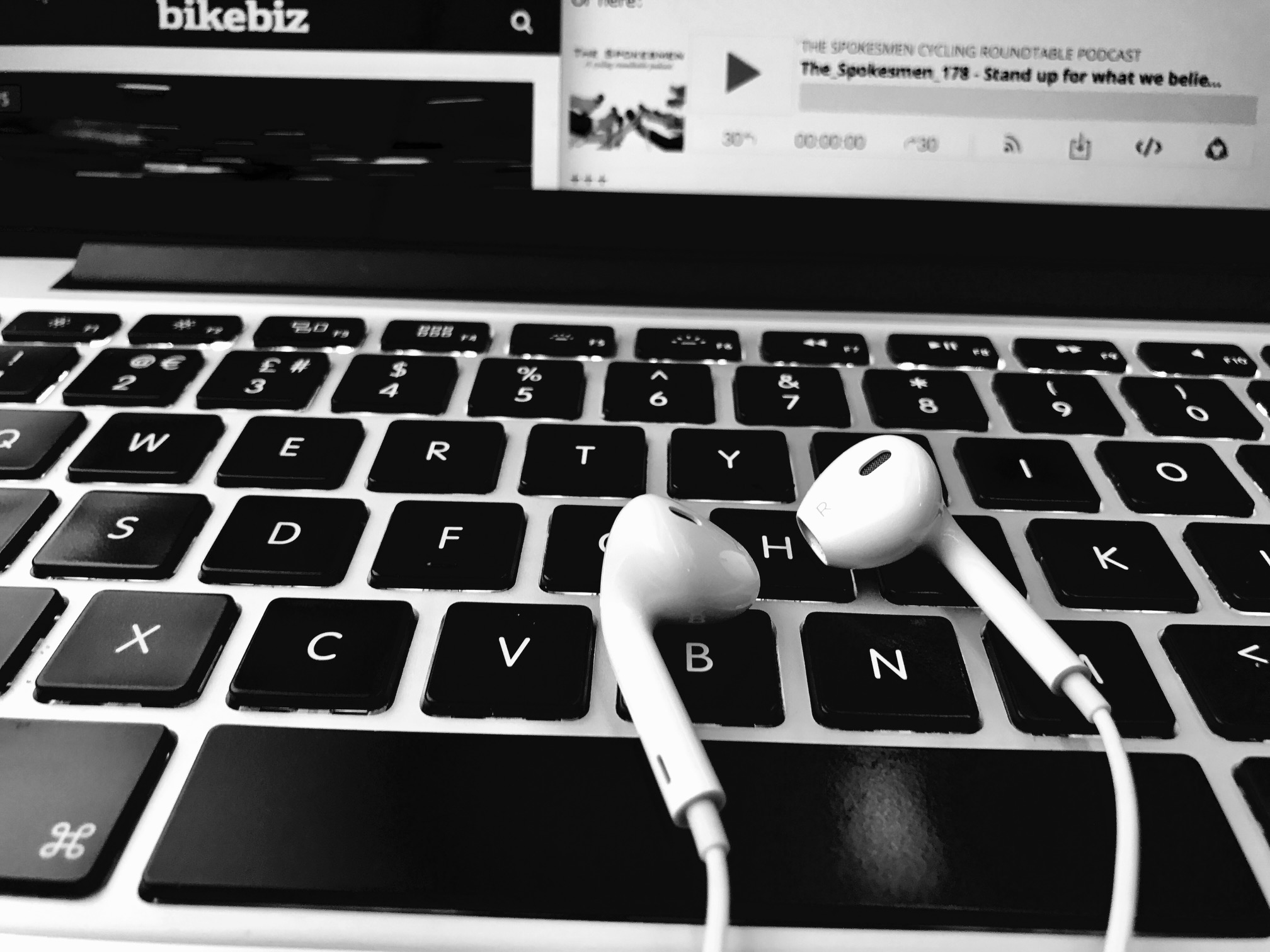 Are bike manufacturers Conservatives and bike journalists all Lefties?