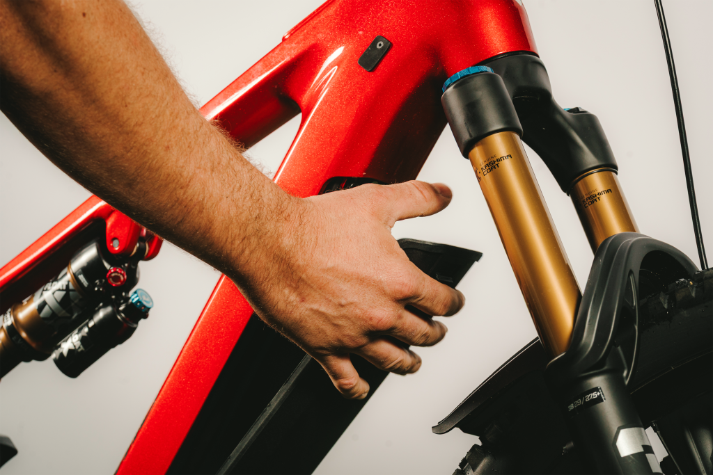 product17 Megamo Launches the New RYAL: Avinox powered EMTB with removable battery